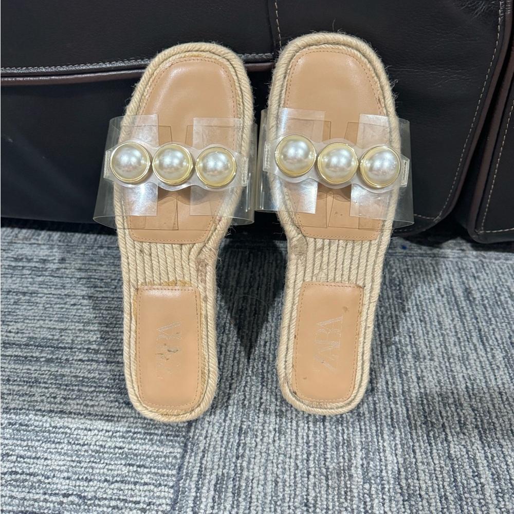 Elegant Beige Pearl-Embellished Women's Slides